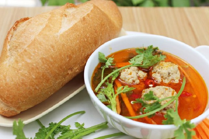 bánh mì xíu mại Đà Lạt