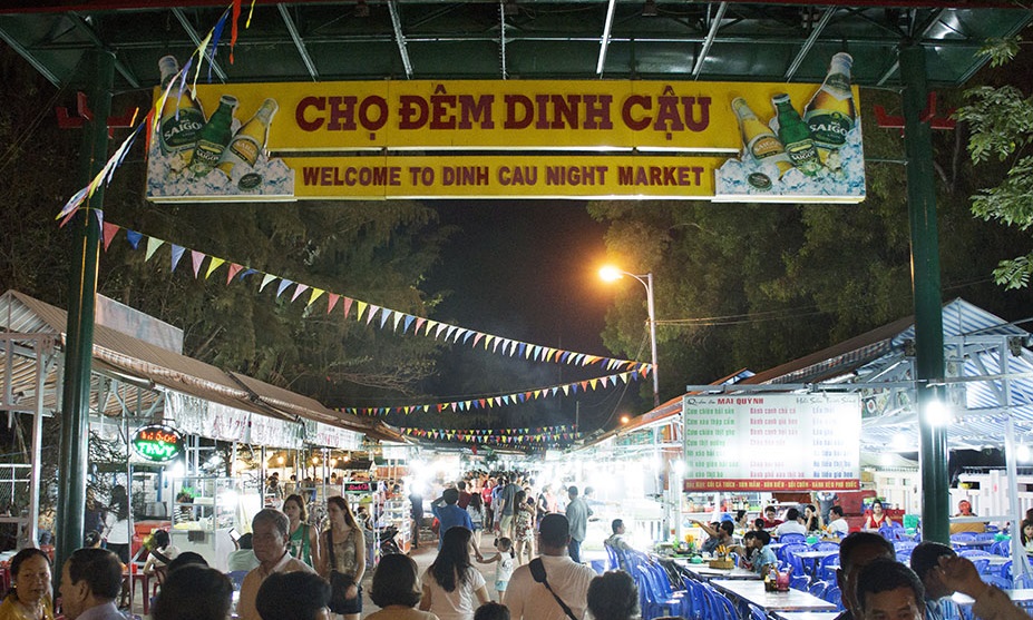 chợ đêm dinh cậu phú quốc